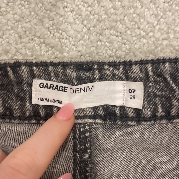 Garage mom shorts !! Never worn!! - Picture 3 of 3
